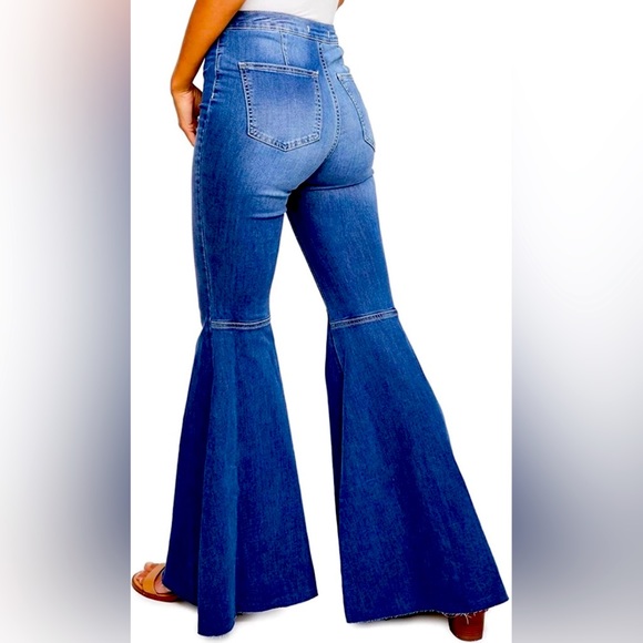 NWT Free People Just Float On Flares - Picture 3 of 10